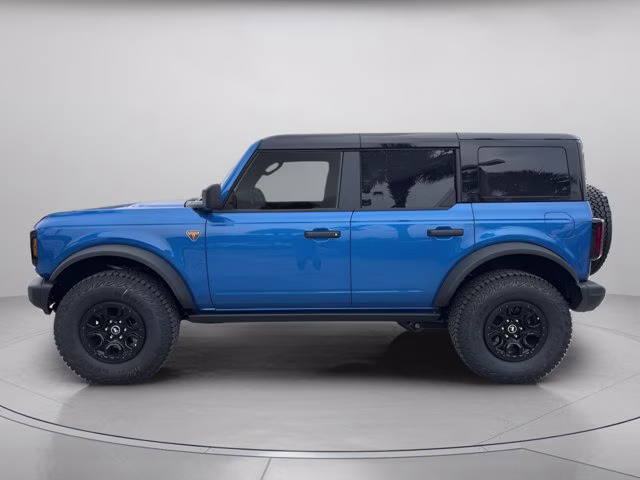 2026 Velocity Blue Metallic Ford Bronco Badlands 4X4 Convertible