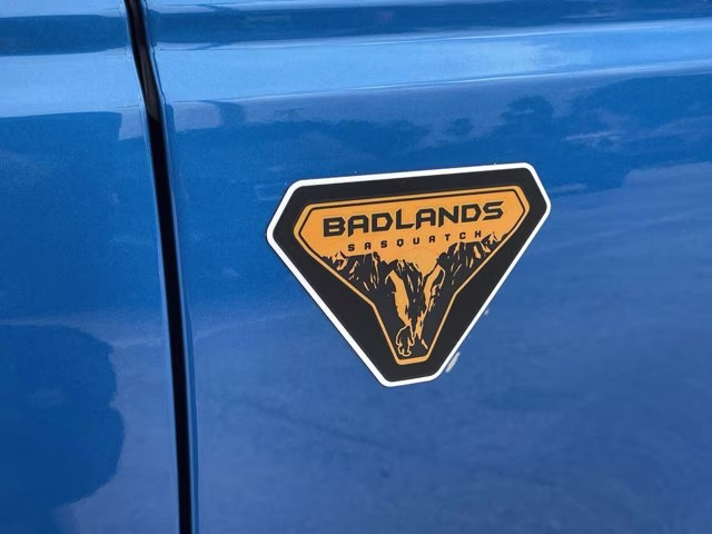2026 Velocity Blue Metallic Ford Bronco Badlands 4X4 Convertible