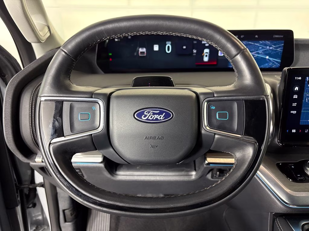 2025 Silver Metallic Ford Expedition Platinum 4X4 SUV