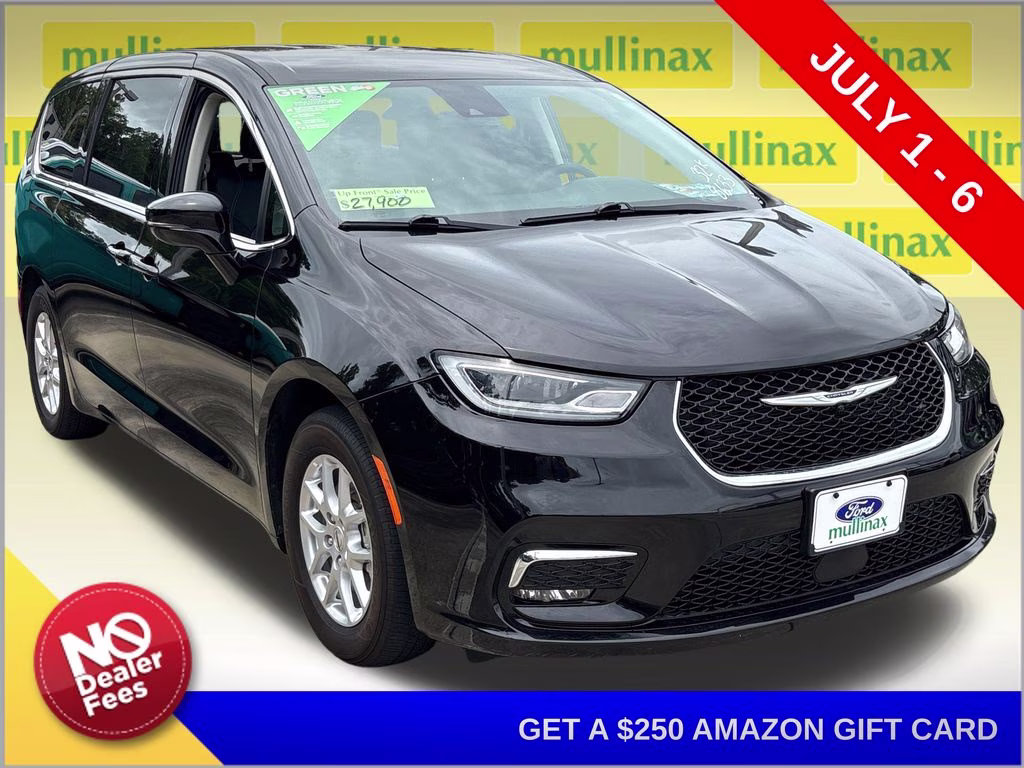 2024 Diamond Black Crystal Pearlcoat Chrysler Pacifica Touring L FWD Van