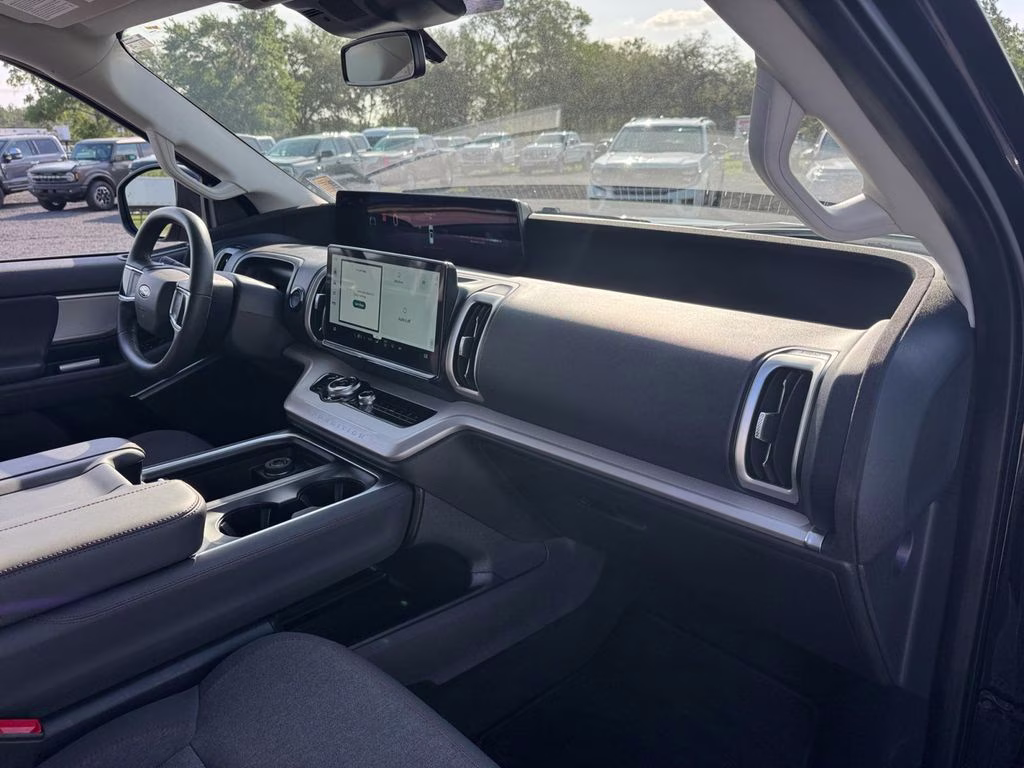 2025 Black Metallic Ford Expedition Active RWD SUV