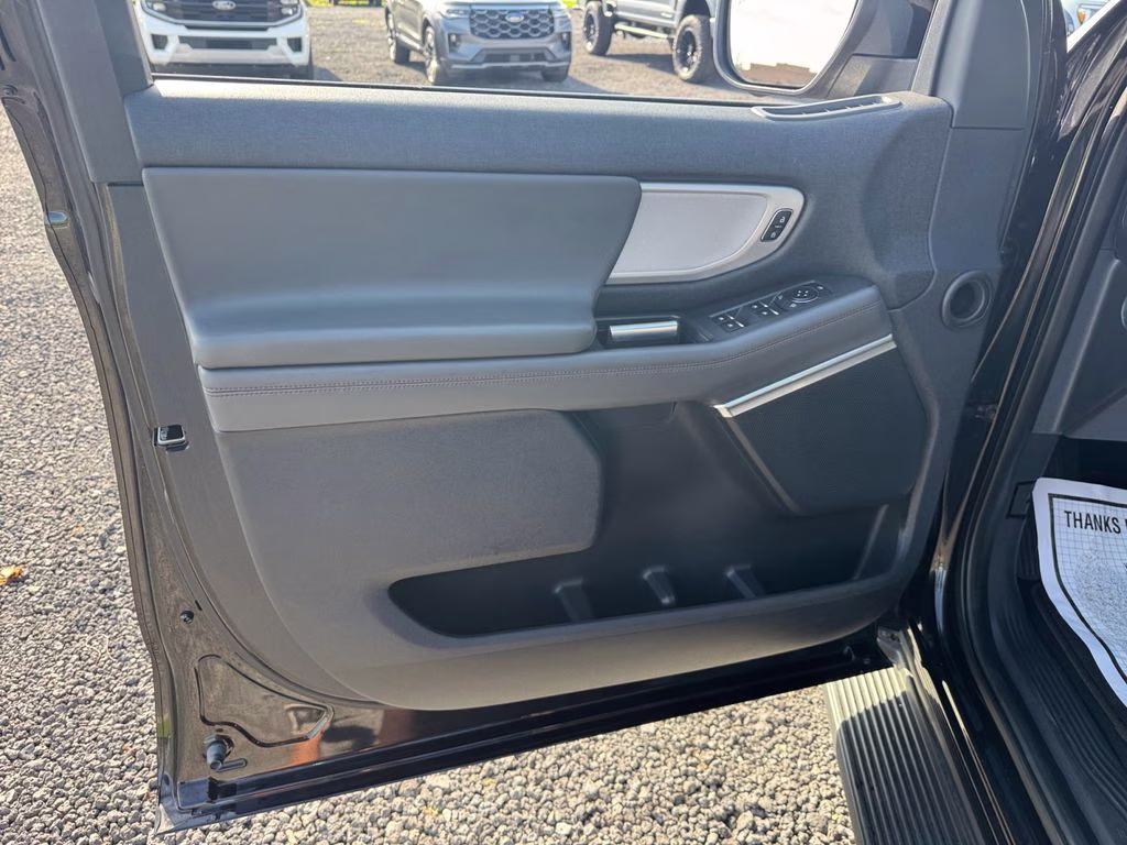2025 Black Metallic Ford Expedition Active RWD SUV