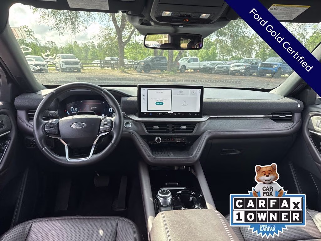 2025 Gray Metallic Ford Explorer Platinum 4X4 SUV