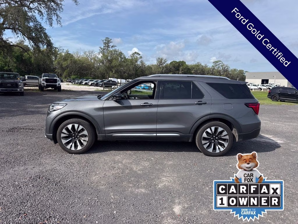 2025 Gray Metallic Ford Explorer Platinum 4X4 SUV