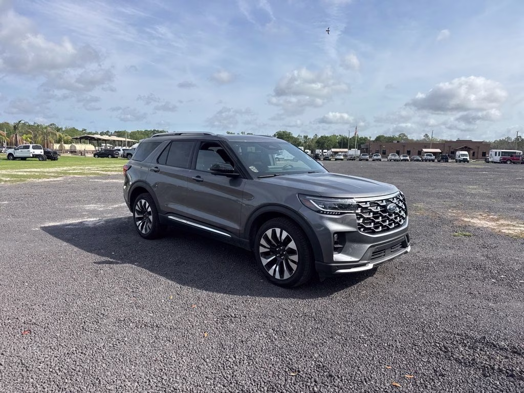 2025 Gray Metallic Ford Explorer Platinum 4X4 SUV