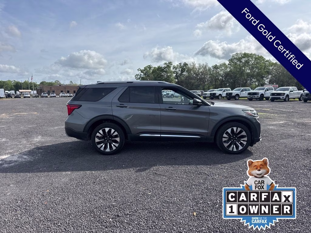 2025 Gray Metallic Ford Explorer Platinum 4X4 SUV