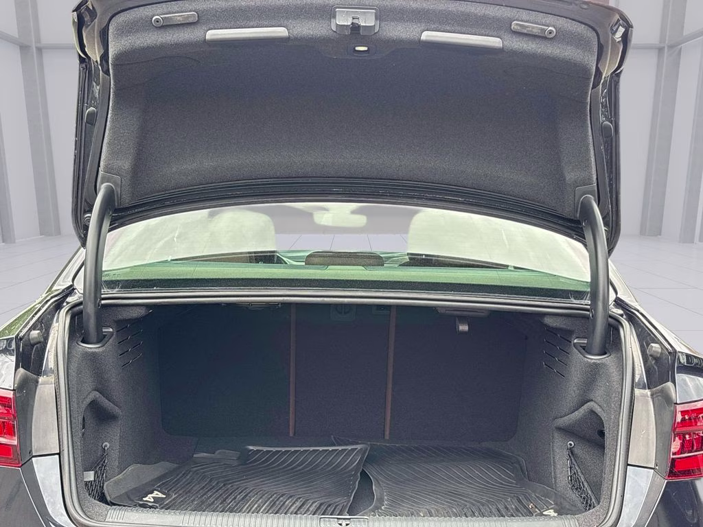 2018 Moonlight Blue Audi A4 2.0T AWD Sedan