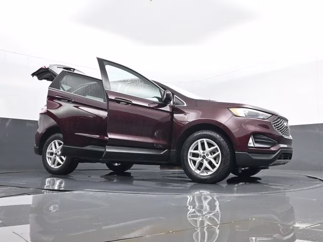 2023 Burgundy Ford Edge SEL AWD SUV