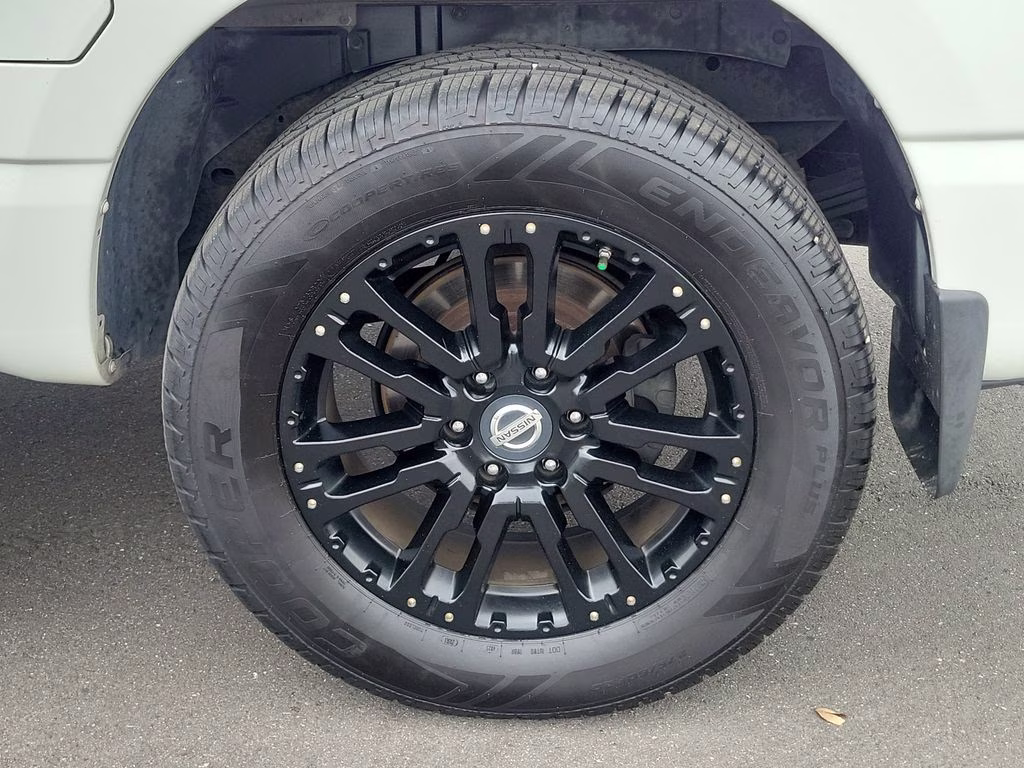 2019 Glacier White Nissan Titan SV 4X4 Truck