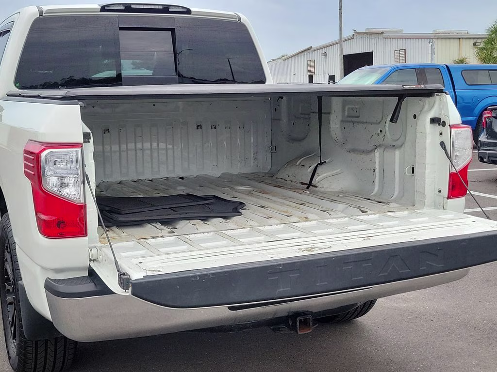 2019 Glacier White Nissan Titan SV 4X4 Truck