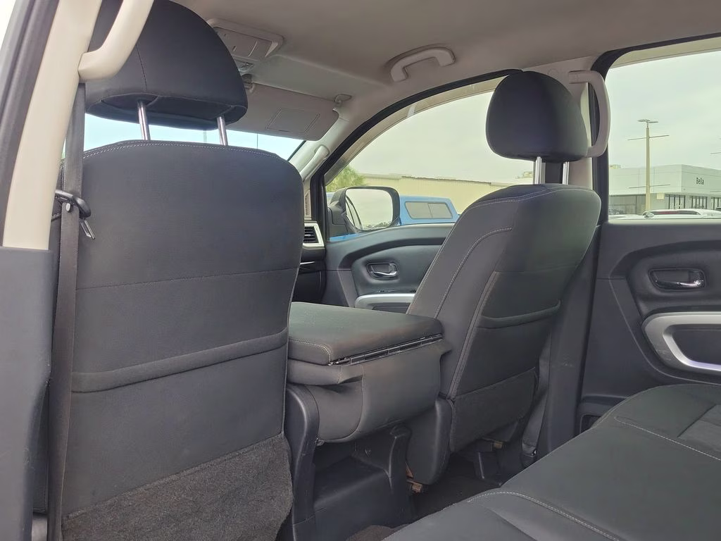 2019 Glacier White Nissan Titan SV 4X4 Truck