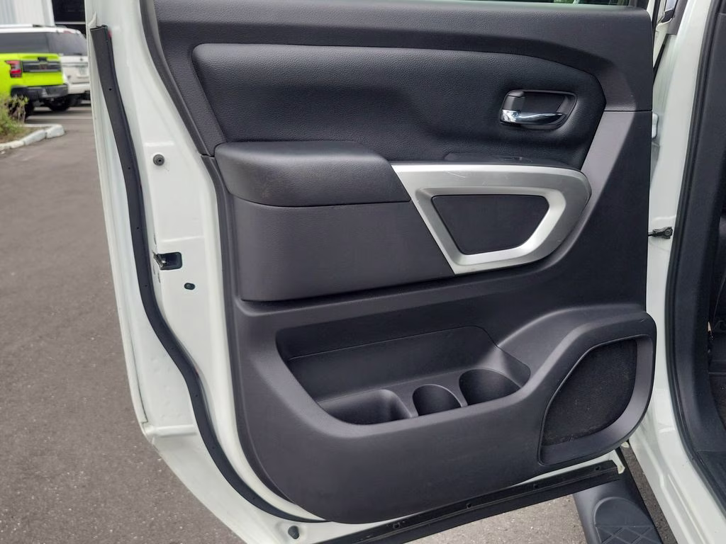 2019 Glacier White Nissan Titan SV 4X4 Truck