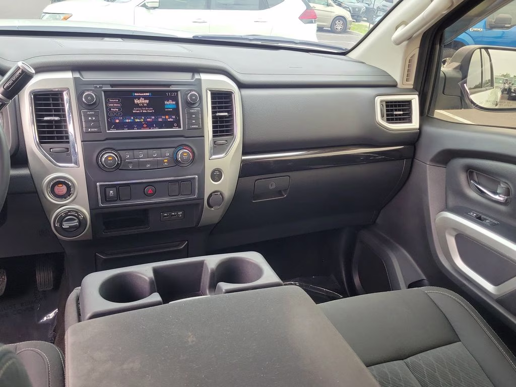 2019 Glacier White Nissan Titan SV 4X4 Truck