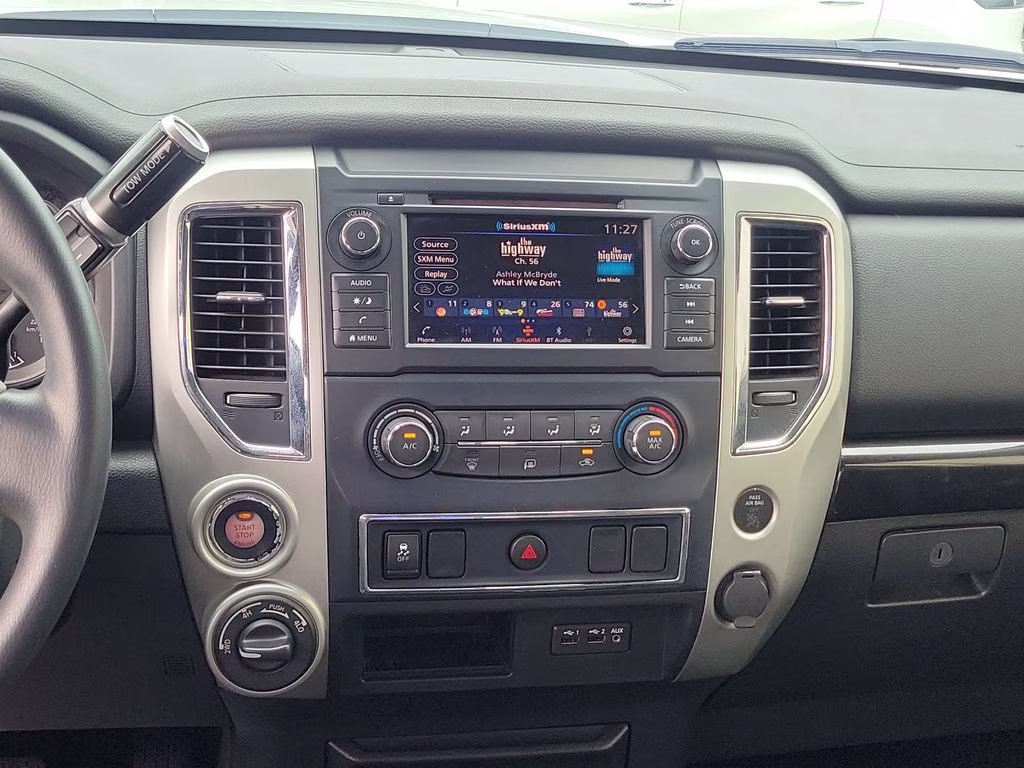 2019 Glacier White Nissan Titan SV 4X4 Truck