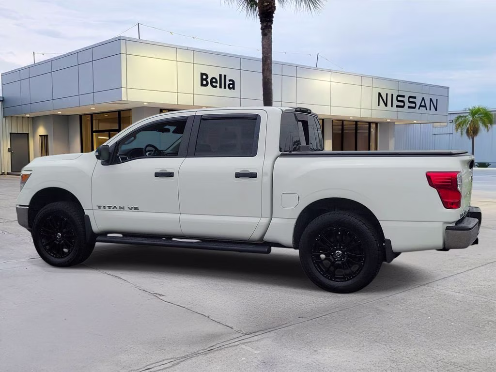 2019 Glacier White Nissan Titan SV 4X4 Truck