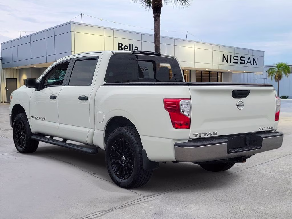 2019 Glacier White Nissan Titan SV 4X4 Truck