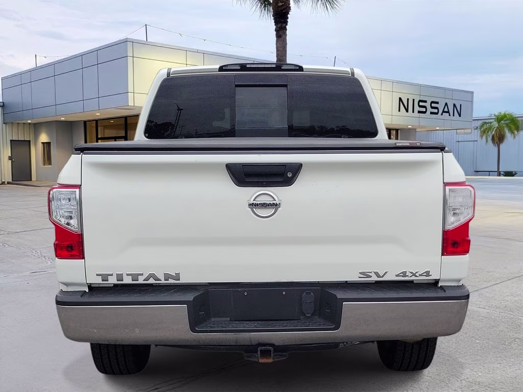2019 Glacier White Nissan Titan SV 4X4 Truck