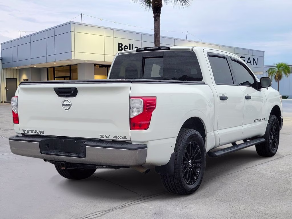2019 Glacier White Nissan Titan SV 4X4 Truck