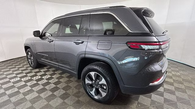 2022 Baltic Gray Metallic Clearcoat Jeep Grand Cherokee 4xe 4X4 SUV