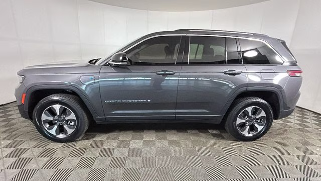 2022 Baltic Gray Metallic Clearcoat Jeep Grand Cherokee 4xe 4X4 SUV