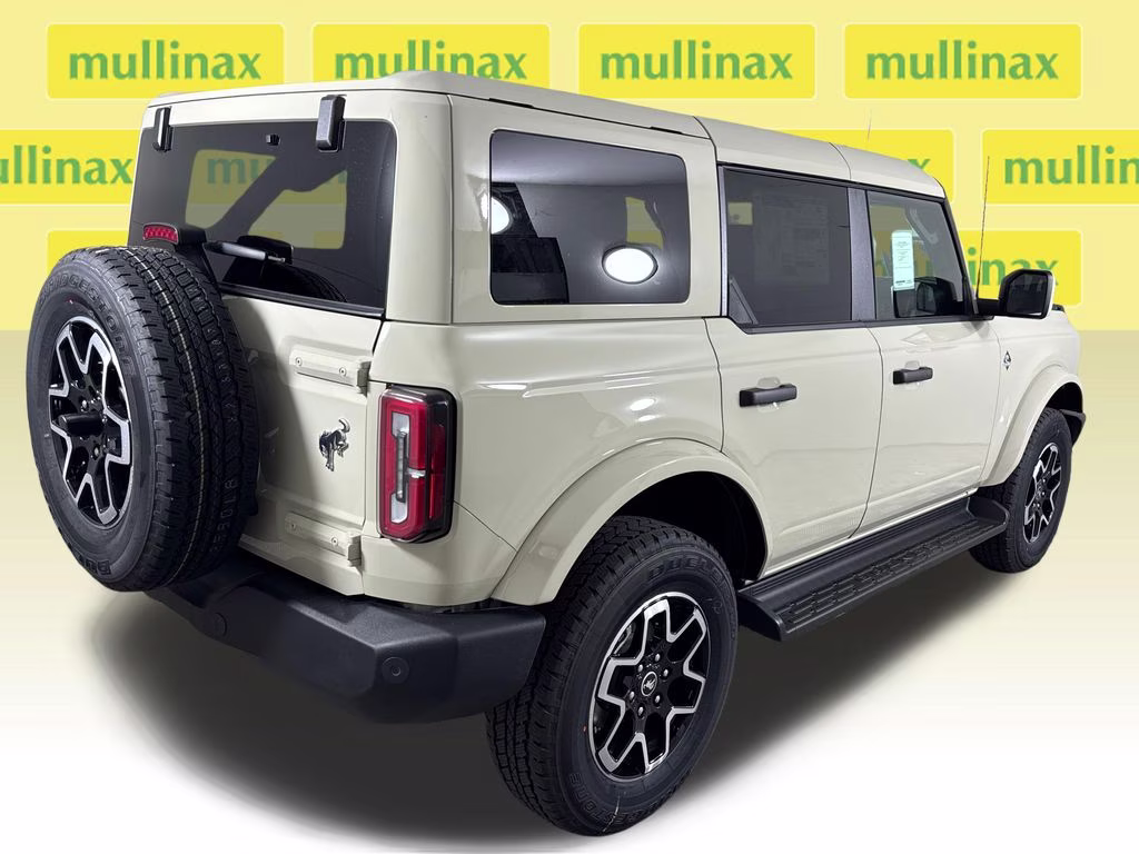 2026 Desert Sand Ford Bronco Outer Banks 4X4 SUV