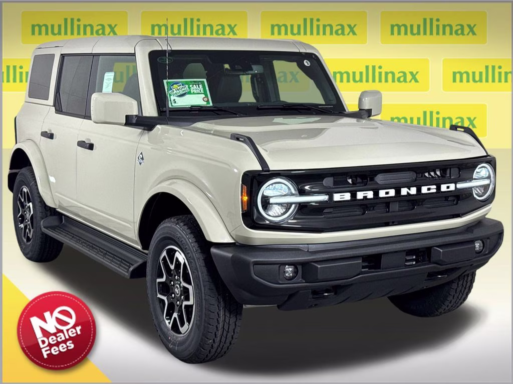2026 Desert Sand Ford Bronco Outer Banks 4X4 SUV