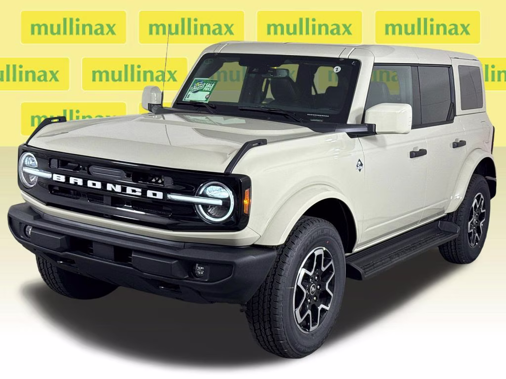 2026 Desert Sand Ford Bronco Outer Banks 4X4 SUV