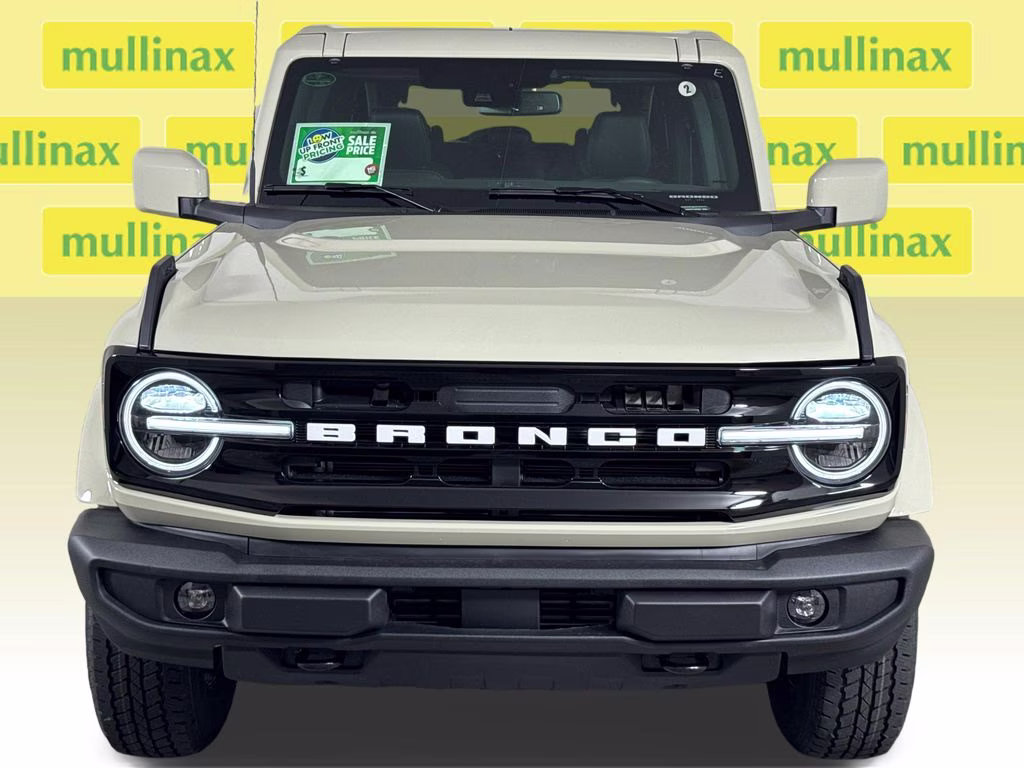 2026 Desert Sand Ford Bronco Outer Banks 4X4 SUV