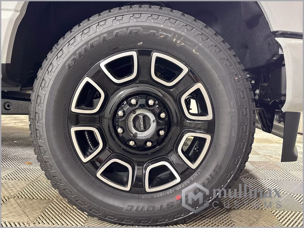 2026 Avalanche Ford Super Duty F-250 SRW Platinum 4X4 Truck