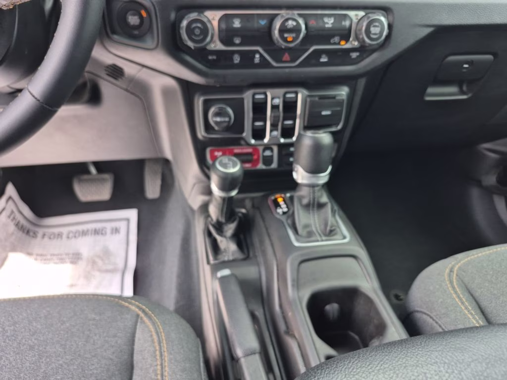 2024 Anvil Clear Coat Jeep Wrangler Sport 4X4 SUV