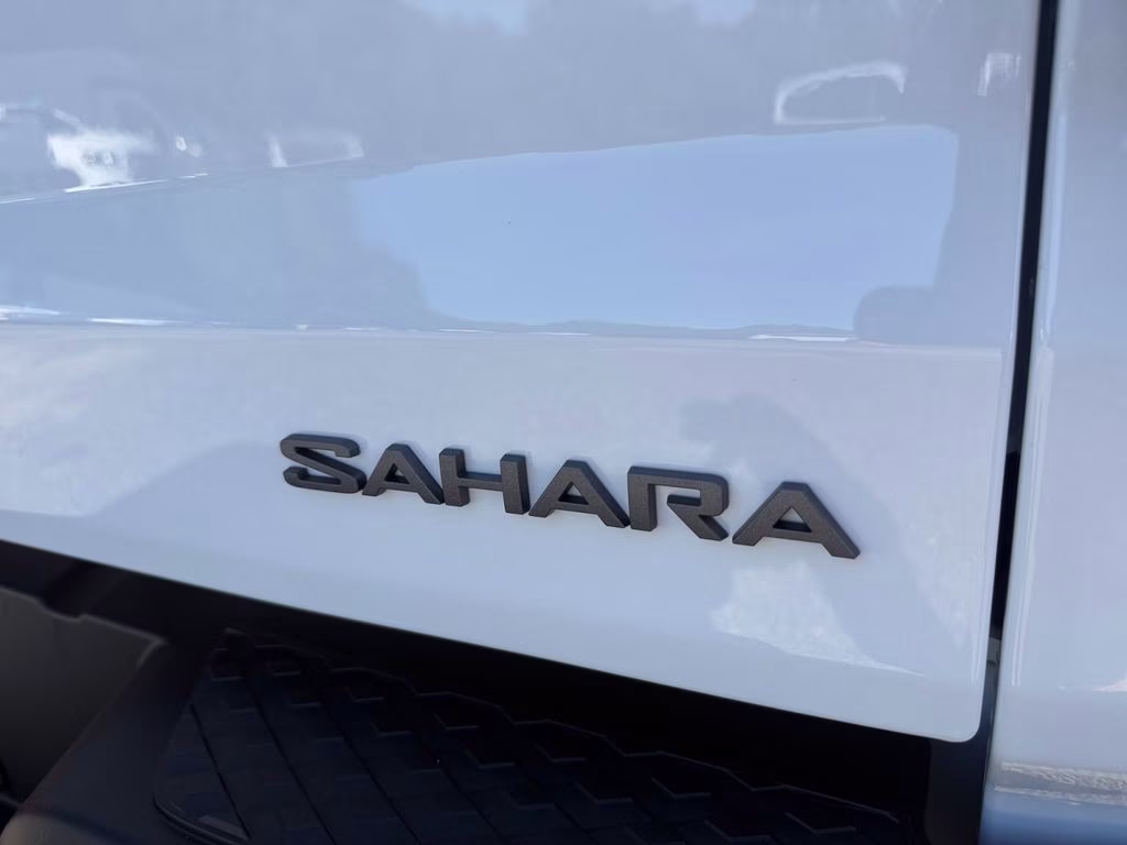 2026 Bright White Clearcoat Jeep Gladiator Sahara 4X4 Truck