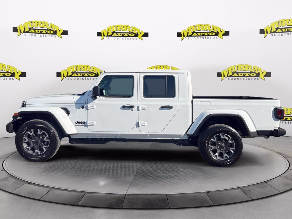 2026 Bright White Clearcoat Jeep Gladiator Sahara 4X4 Truck