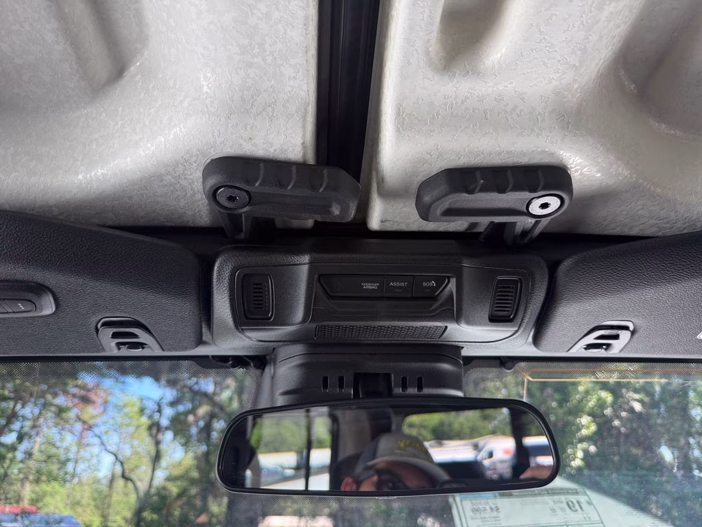 2026 Bright White Clearcoat Jeep Gladiator Sahara 4X4 Truck
