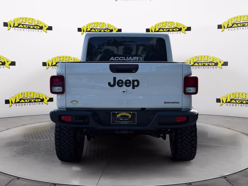 2026 Bright White Clearcoat Jeep Gladiator Sahara 4X4 Truck