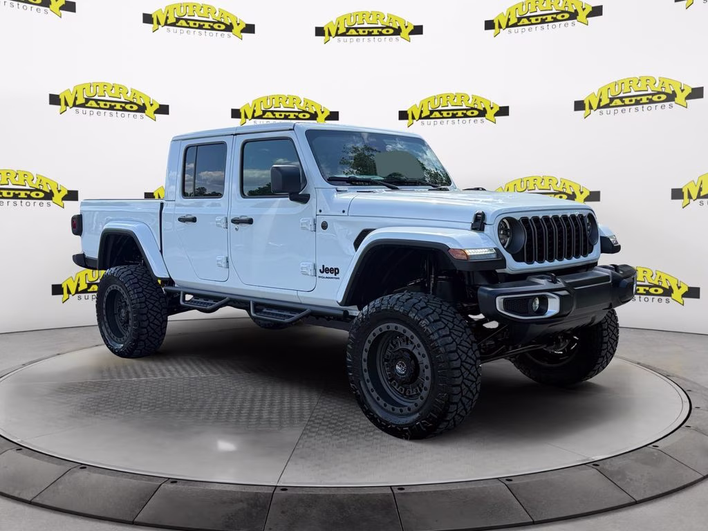2026 Bright White Clearcoat Jeep Gladiator Sahara 4X4 Truck