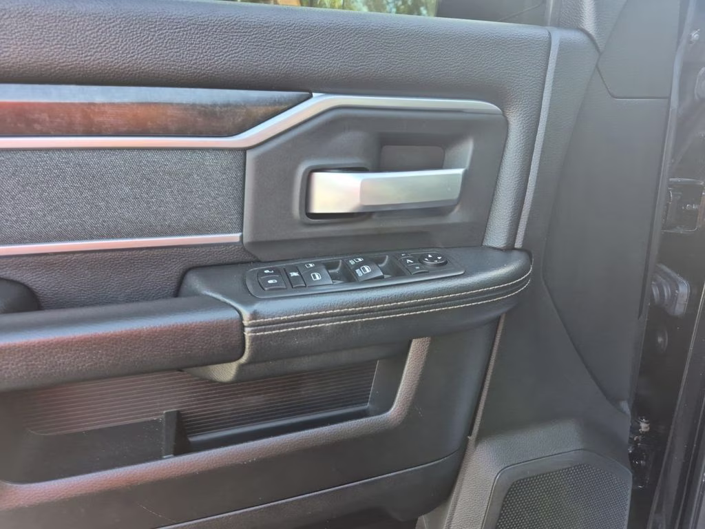 2019 Diamond Black Crystal Pearlcoat Ram 2500 Big Horn 4X4 Truck