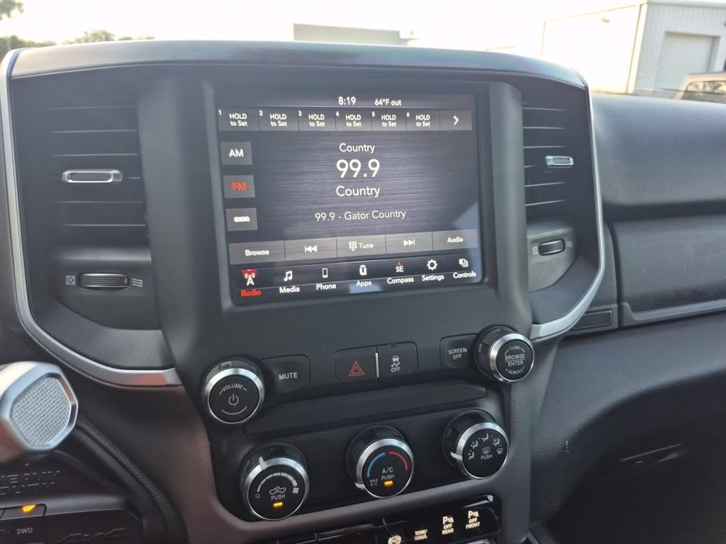 2019 Diamond Black Crystal Pearlcoat Ram 2500 Big Horn 4X4 Truck