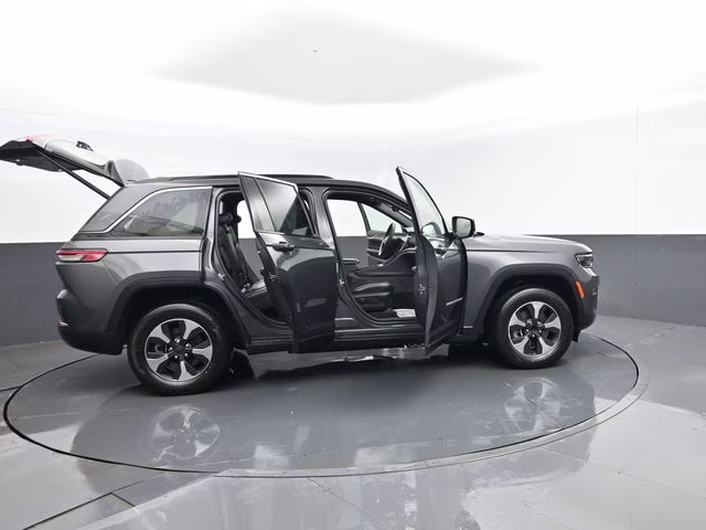 2024 Baltic Gray Metallic Clearcoat Jeep Grand Cherokee 4xe 4X4 SUV