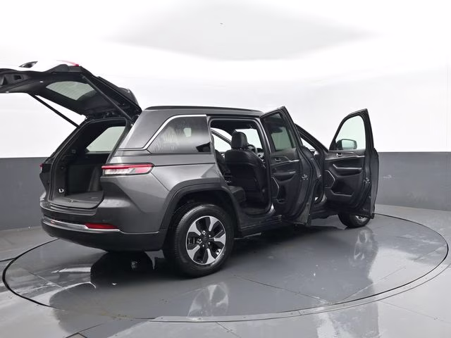 2024 Baltic Gray Metallic Clearcoat Jeep Grand Cherokee 4xe 4X4 SUV