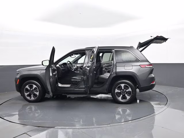 2024 Baltic Gray Metallic Clearcoat Jeep Grand Cherokee 4xe 4X4 SUV