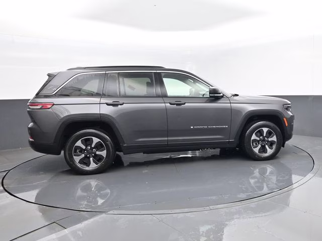 2024 Baltic Gray Metallic Clearcoat Jeep Grand Cherokee 4xe 4X4 SUV