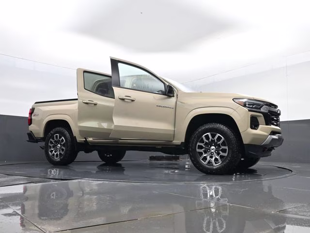 2023 Sand Dune Metallic Chevrolet Colorado Z71 4X4 Truck