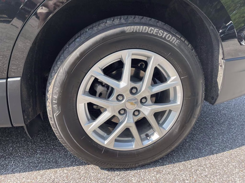 2024 Mosaic Black Metallic Chevrolet Equinox LT AWD SUV