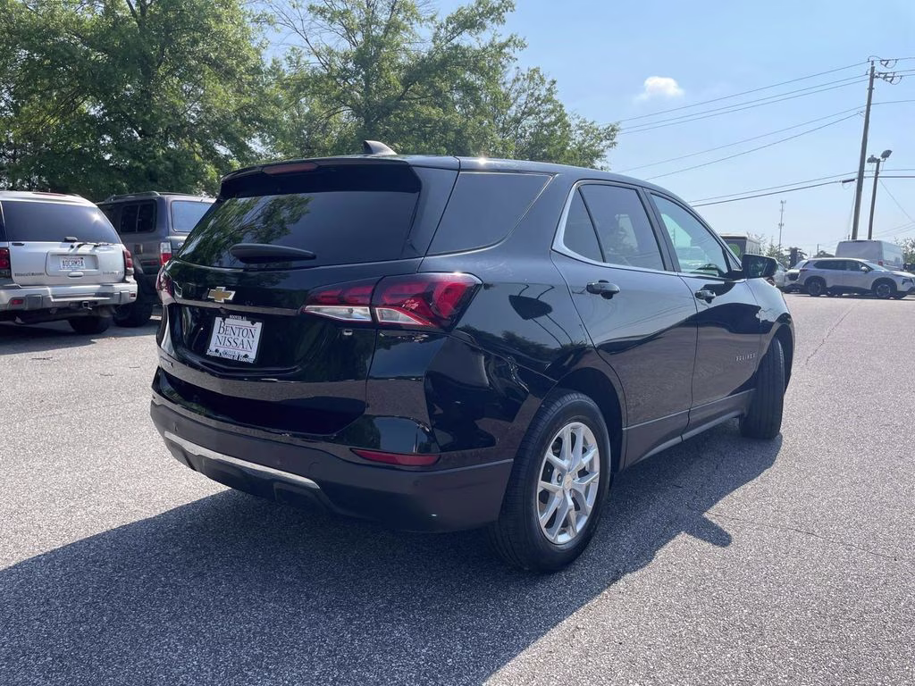 2024 Mosaic Black Metallic Chevrolet Equinox LT AWD SUV