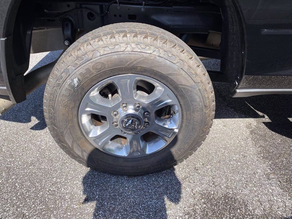 2024 Diamond Black Crystal Pearlcoat Ram 2500 Big Horn 4X4 Truck