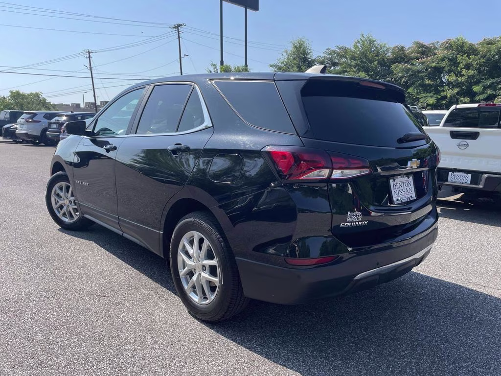 2024 Mosaic Black Metallic Chevrolet Equinox LT AWD SUV