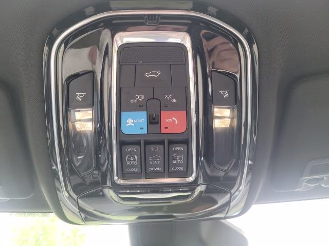 2023 Velvet Red Pearlcoat Jeep Grand Cherokee Overland 4X4 SUV
