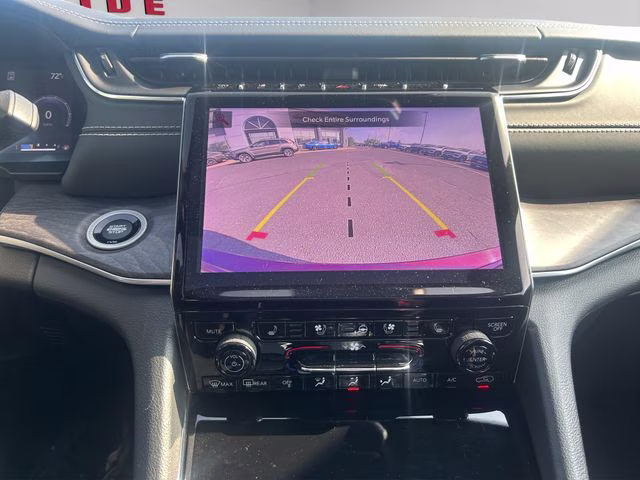 2023 Velvet Red Pearlcoat Jeep Grand Cherokee Overland 4X4 SUV