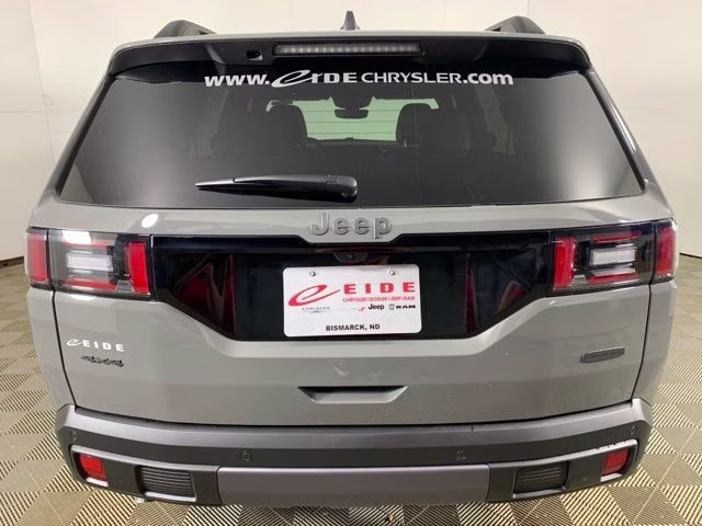 2026 Sting-Gray Clearcoat Jeep Cherokee Overland 4X4 SUV