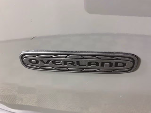 2026 Sting-Gray Clearcoat Jeep Cherokee Overland 4X4 SUV